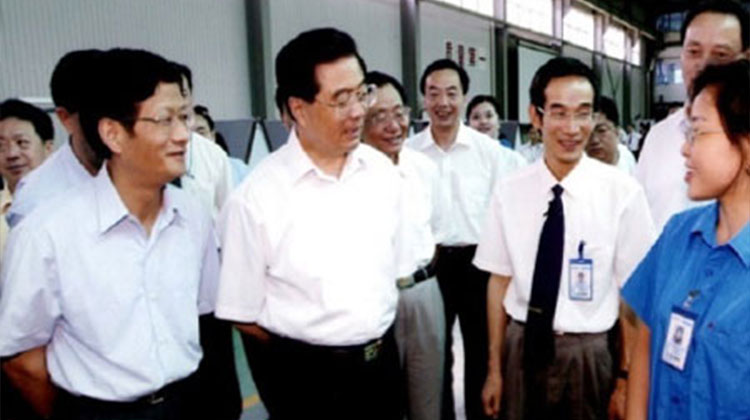 leader-img02